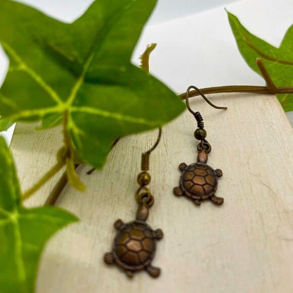 Turtle Antique Bronze Dangling Earrings Handcrafted Nautical Sea-life Coastal - Picture 1 of 9